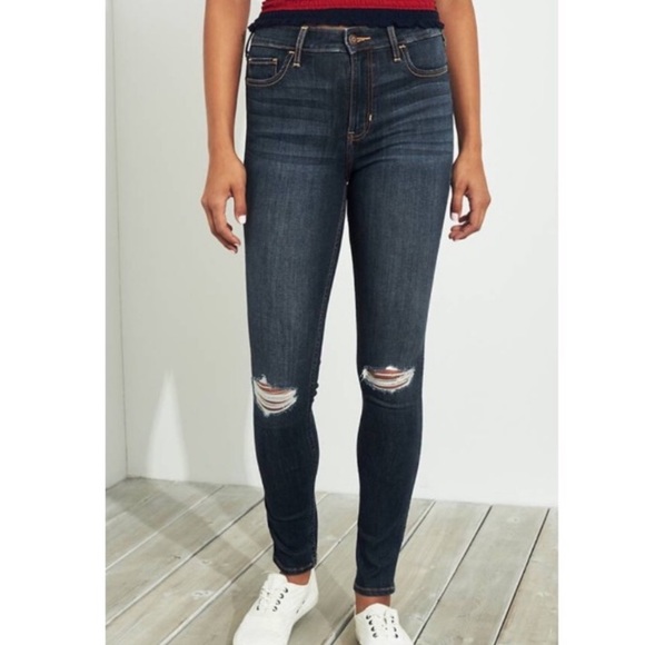 NWT Ripped Knee Dark Denim Jeans - Picture 3 of 6